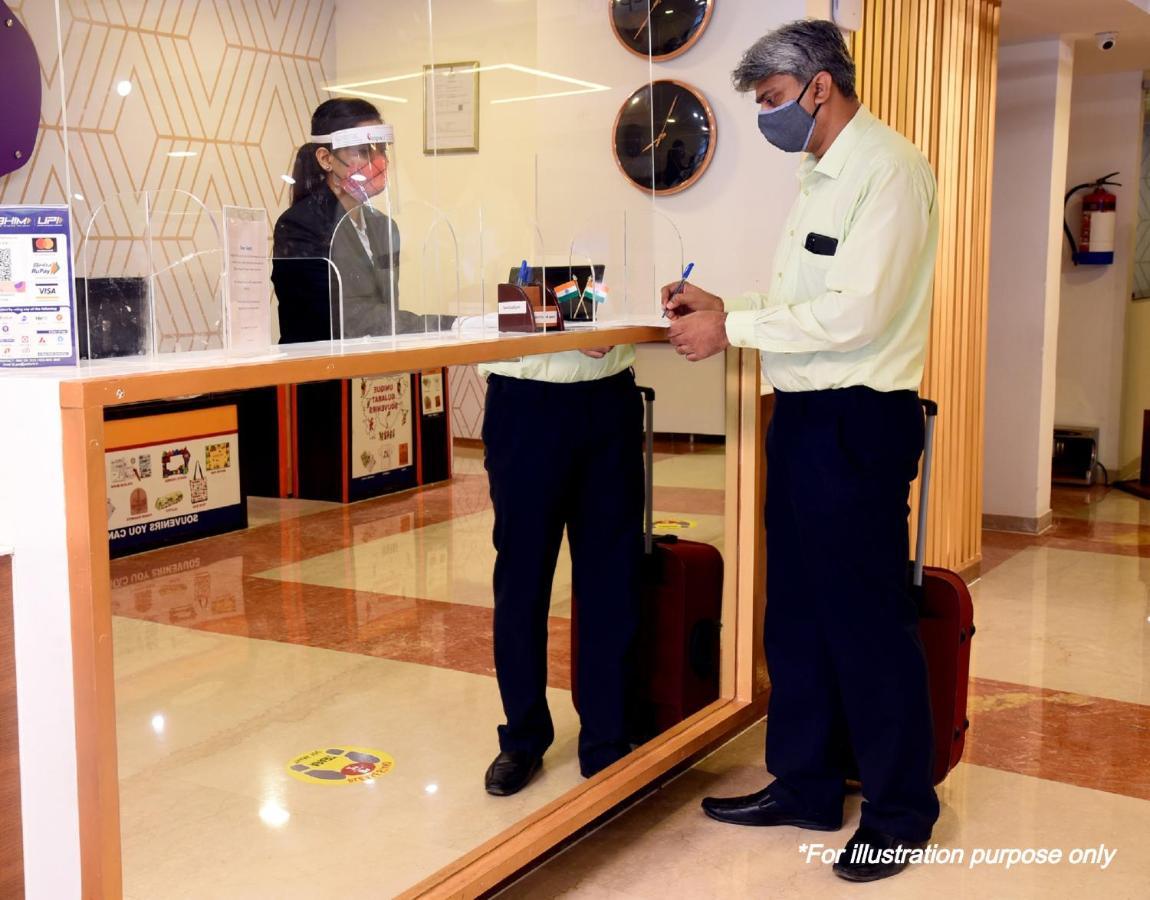 מלון Garhi Harsaru Oyo Flagship 62980 Shiva Residency מראה חיצוני תמונה