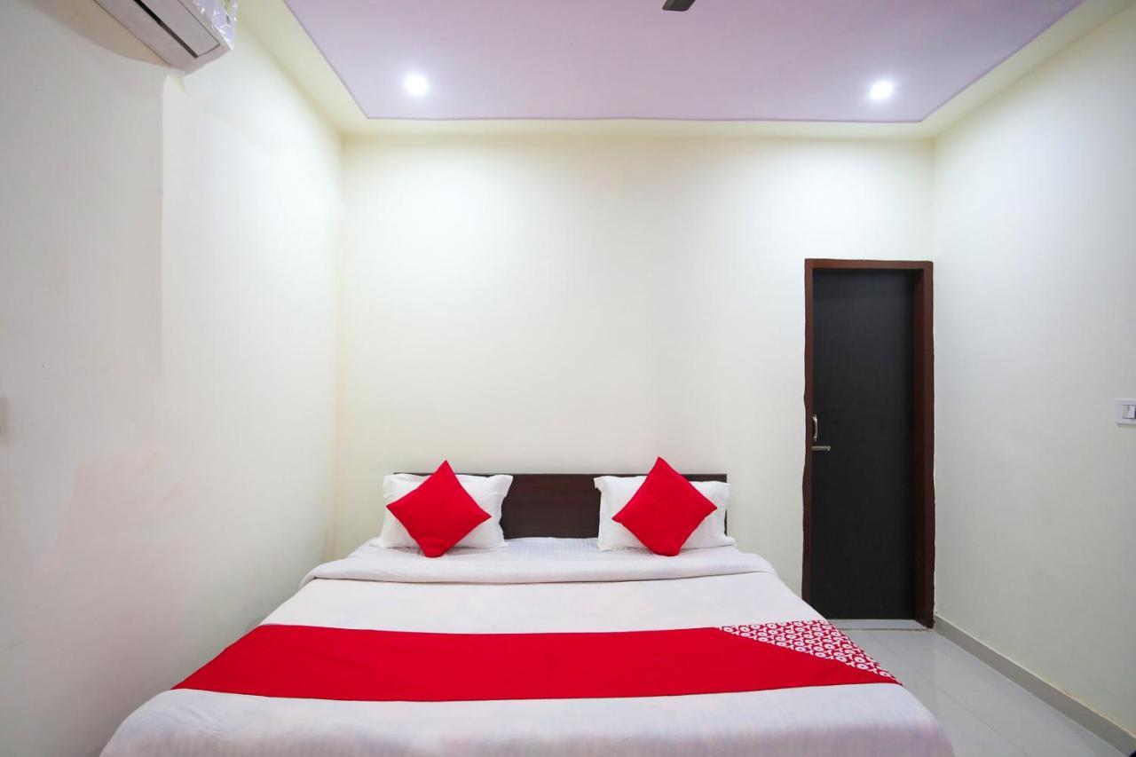 מלון Garhi Harsaru Oyo Flagship 62980 Shiva Residency מראה חיצוני תמונה