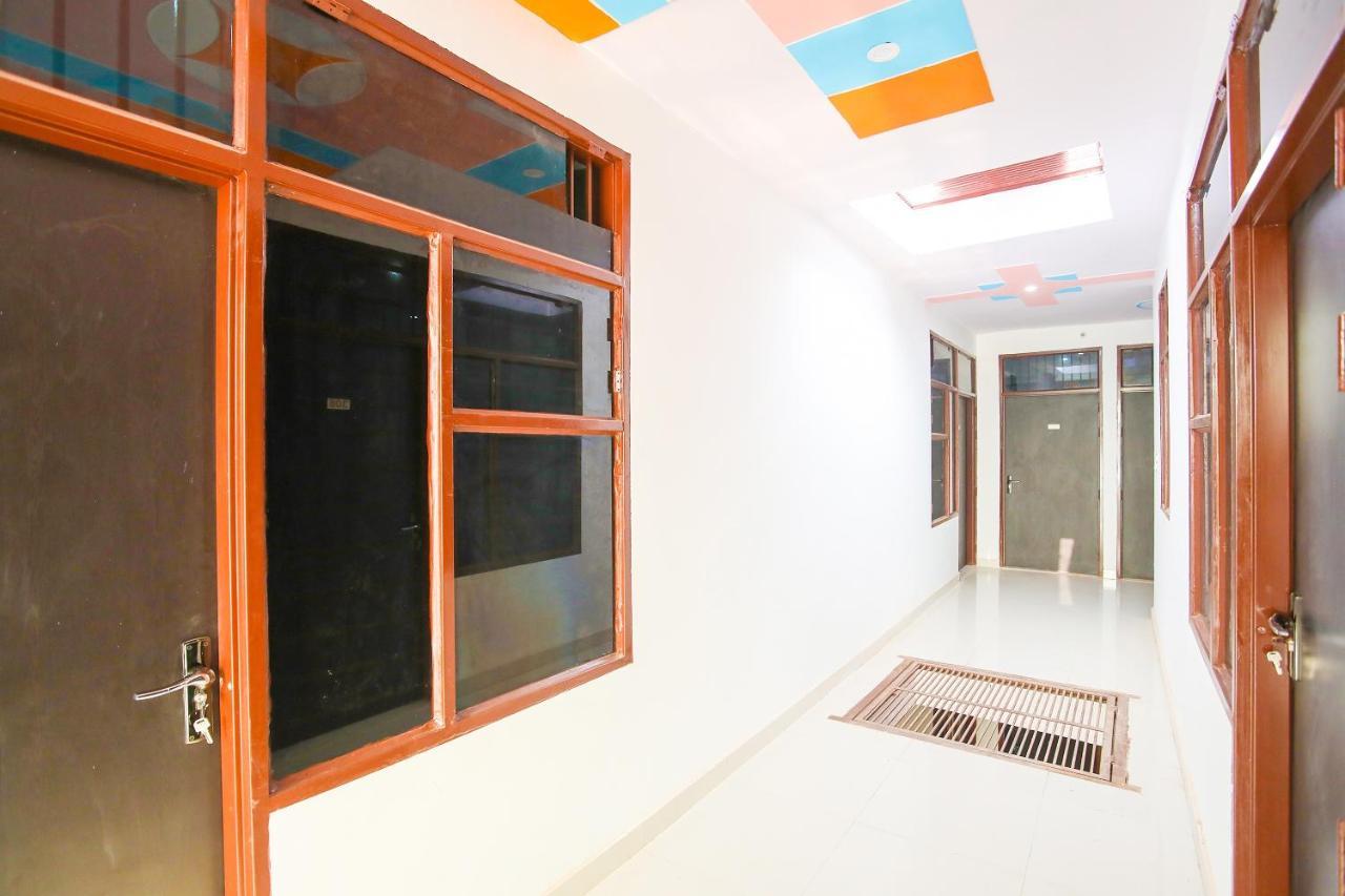 מלון Garhi Harsaru Oyo Flagship 62980 Shiva Residency מראה חיצוני תמונה